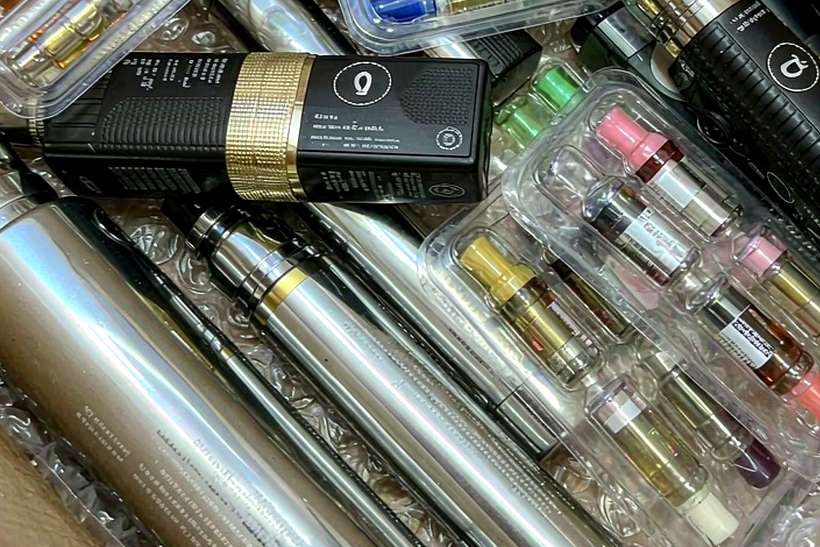 Regional Review of Kafficarat hardware — US warehouse